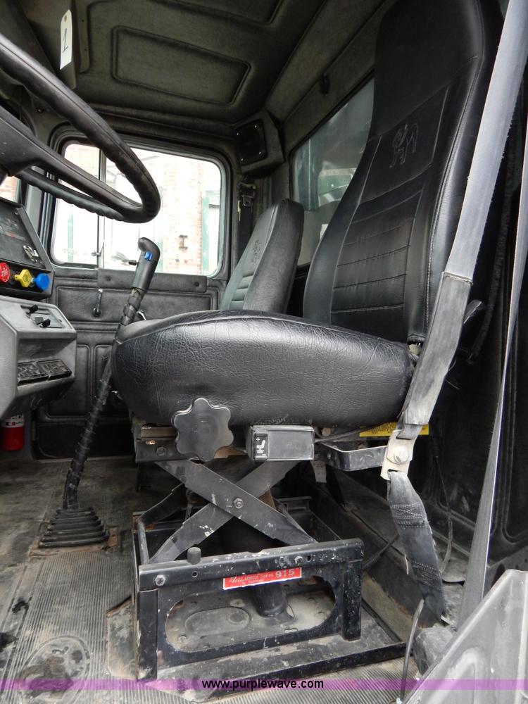 image for item H3449 1996 Mack RD688S triple axle dump truck