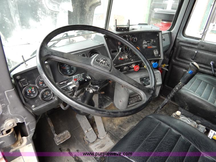 image for item H3449 1996 Mack RD688S triple axle dump truck