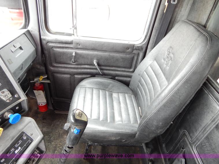 image for item H3449 1996 Mack RD688S triple axle dump truck