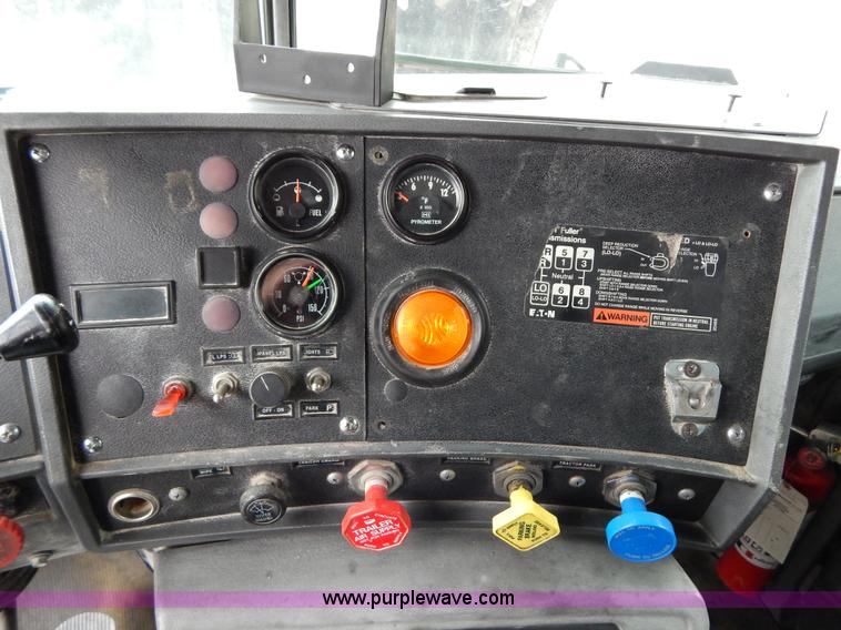 image for item H3449 1996 Mack RD688S triple axle dump truck