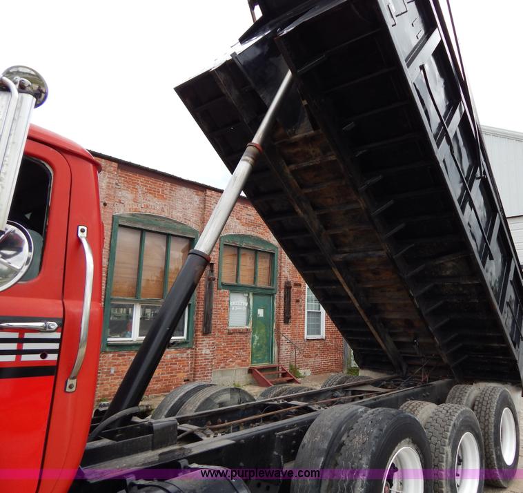 image for item H3449 1996 Mack RD688S triple axle dump truck
