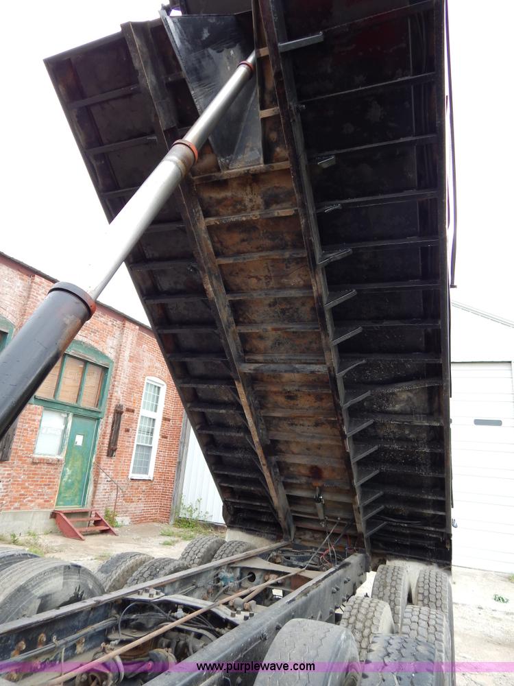 image for item H3449 1996 Mack RD688S triple axle dump truck