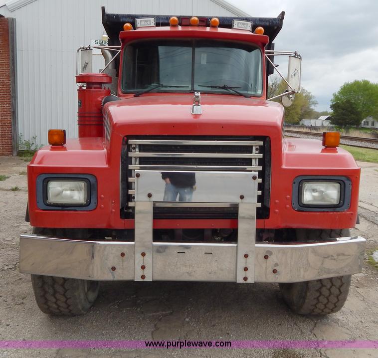 image for item H3450 1993 Mack RD690S triple axle dump truck