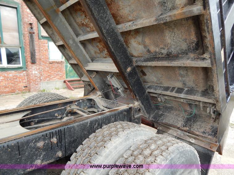 image for item H3450 1993 Mack RD690S triple axle dump truck