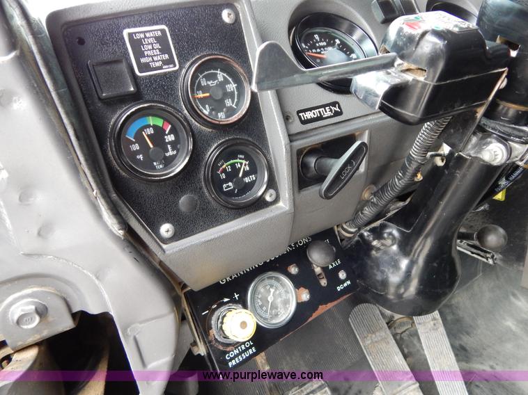 image for item H3450 1993 Mack RD690S triple axle dump truck