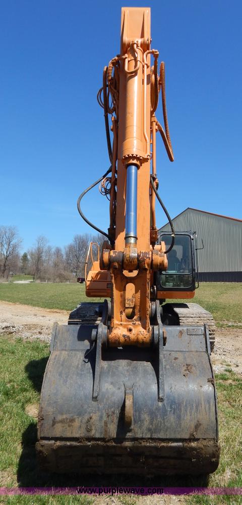 image for item H3456 2005 Case CX330 excavator