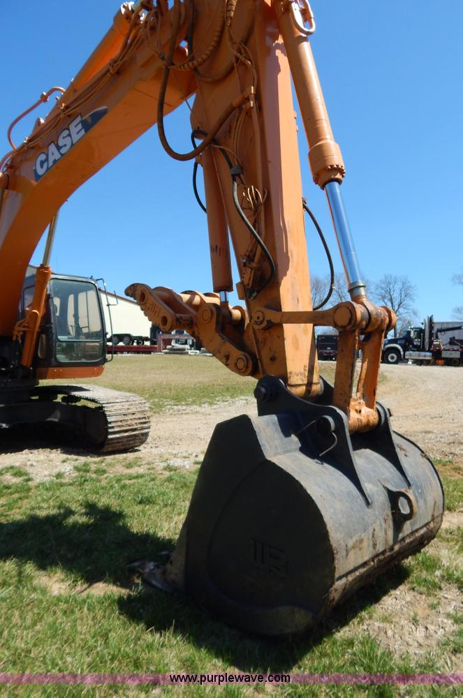 image for item H3456 2005 Case CX330 excavator