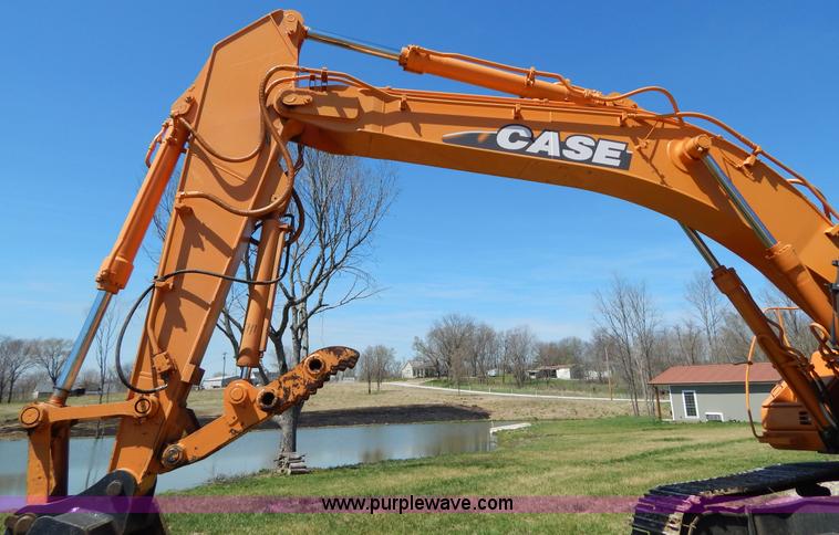 image for item H3456 2005 Case CX330 excavator