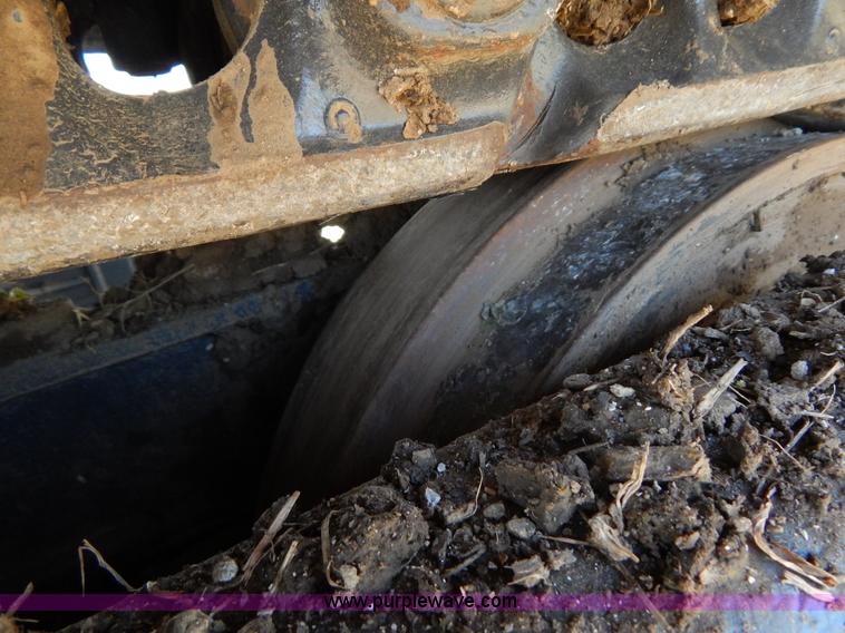 image for item H3456 2005 Case CX330 excavator