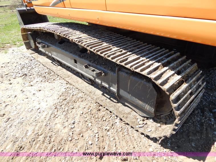 image for item H3456 2005 Case CX330 excavator