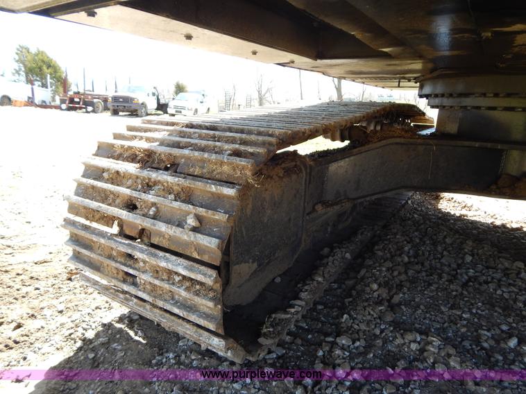 image for item H3456 2005 Case CX330 excavator