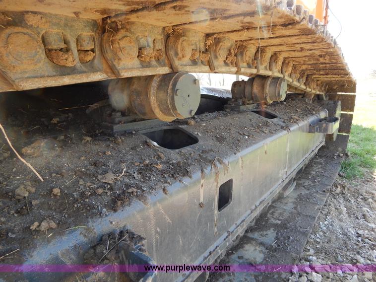 image for item H3456 2005 Case CX330 excavator