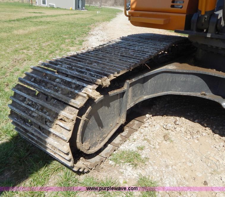 image for item H3456 2005 Case CX330 excavator