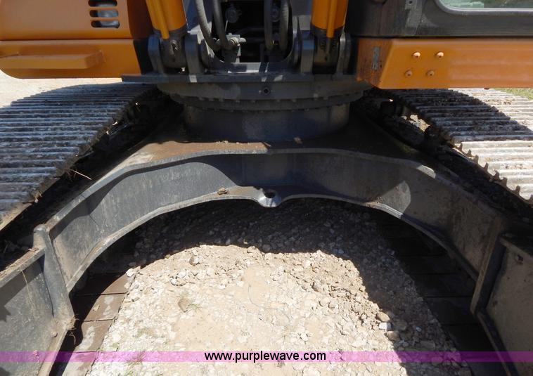 image for item H3456 2005 Case CX330 excavator