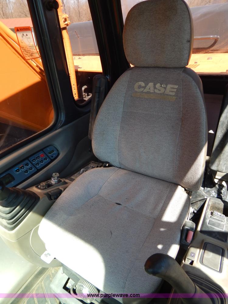 image for item H3456 2005 Case CX330 excavator