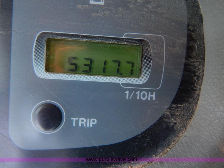 image for item H3456 2005 Case CX330 excavator