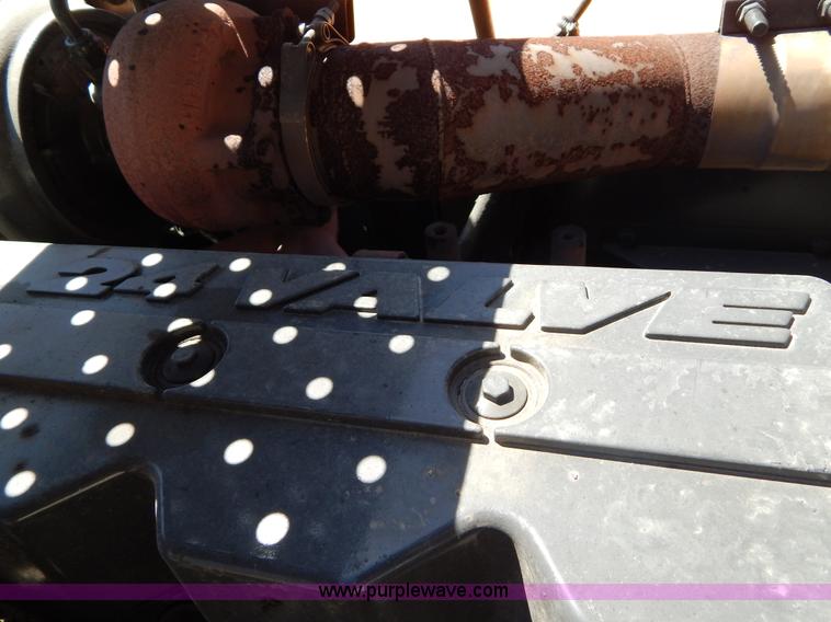 image for item H3456 2005 Case CX330 excavator