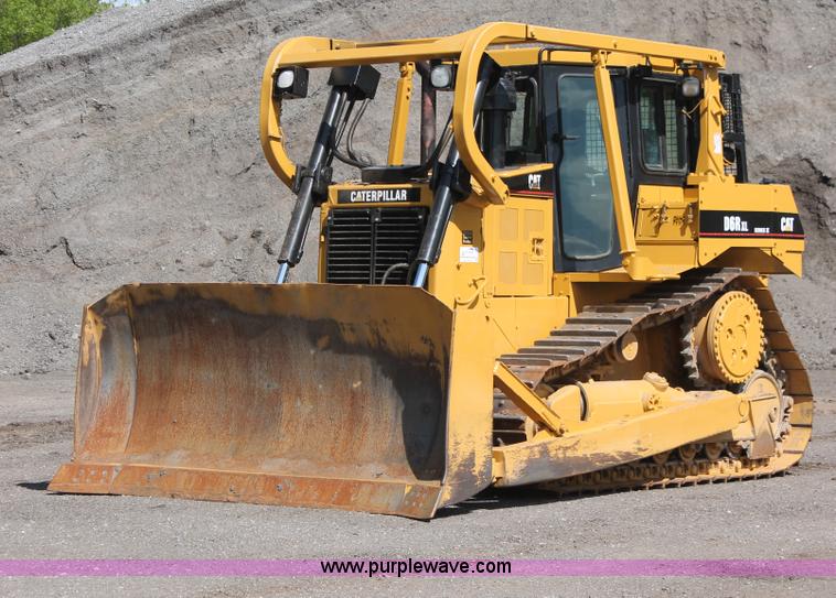image for item H5674 2003 Caterpillar D6R XL Series II dozer