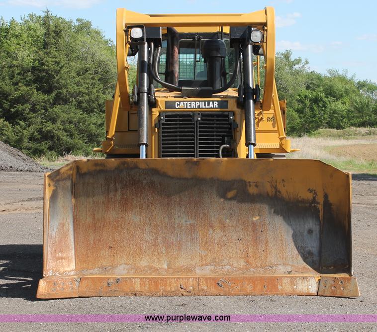 image for item H5674 2003 Caterpillar D6R XL Series II dozer