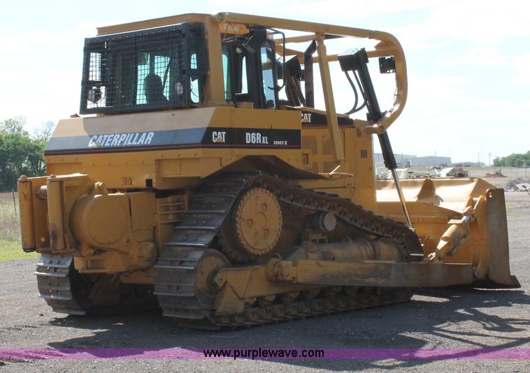 image for item H5674 2003 Caterpillar D6R XL Series II dozer