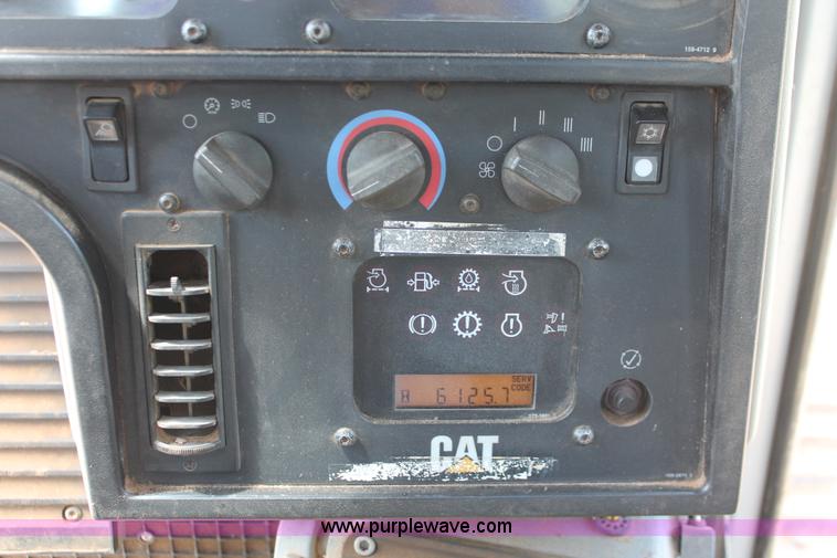 image for item H5674 2003 Caterpillar D6R XL Series II dozer