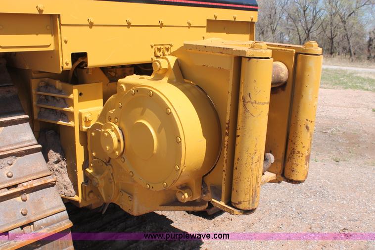 image for item H5674 2003 Caterpillar D6R XL Series II dozer