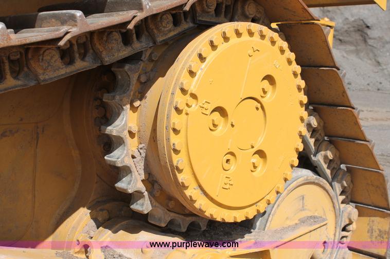 image for item H5674 2003 Caterpillar D6R XL Series II dozer