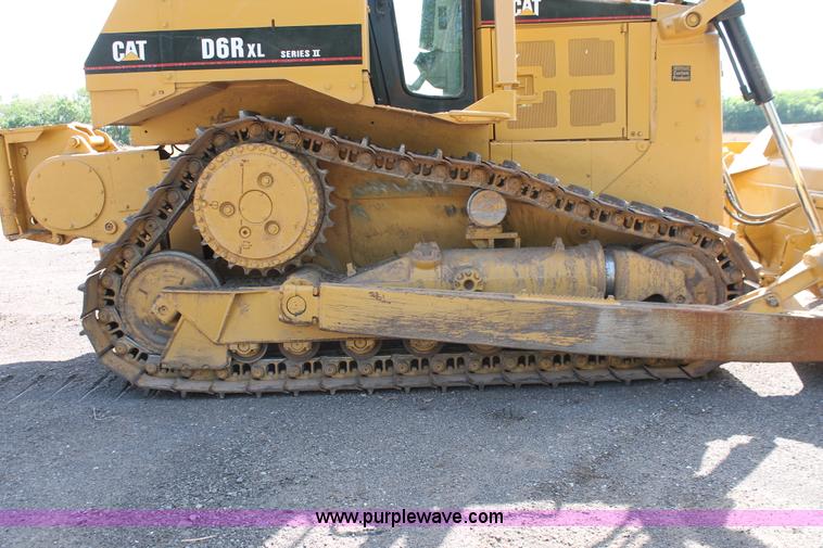 image for item H5674 2003 Caterpillar D6R XL Series II dozer