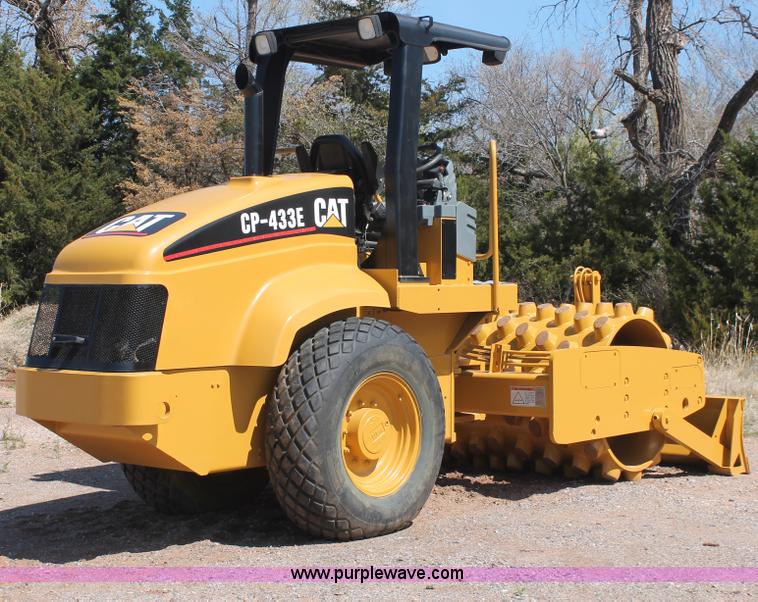 image for item H5675 2003 Caterpillar CP-433E vibratory padfoot compactor