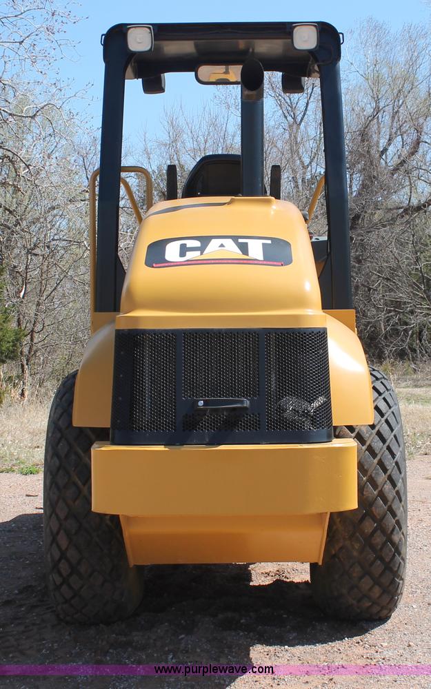 image for item H5675 2003 Caterpillar CP-433E vibratory padfoot compactor