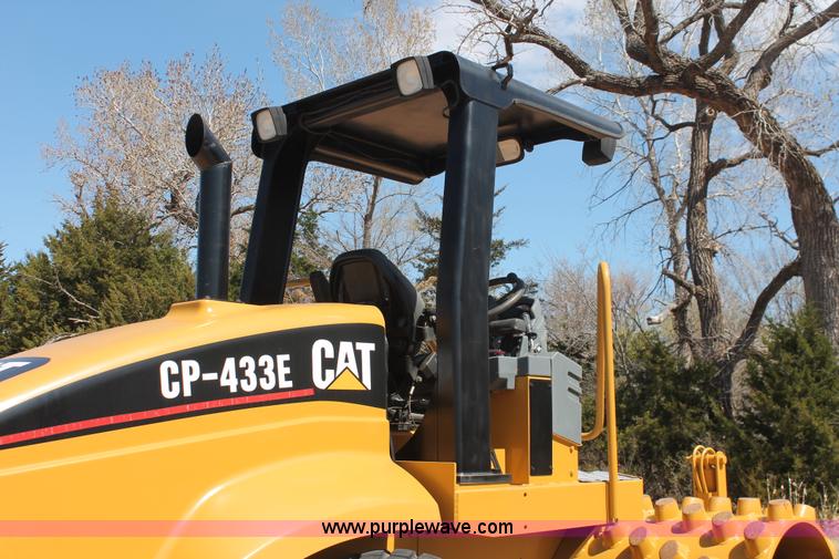 image for item H5675 2003 Caterpillar CP-433E vibratory padfoot compactor