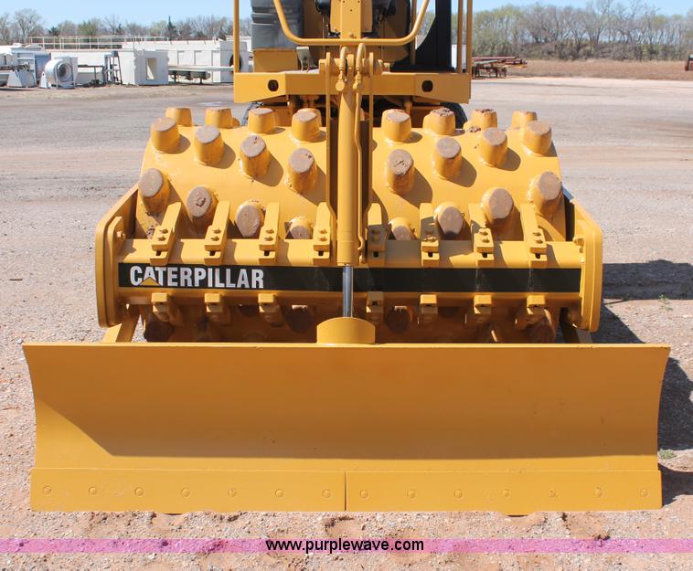 image for item H5675 2003 Caterpillar CP-433E vibratory padfoot compactor