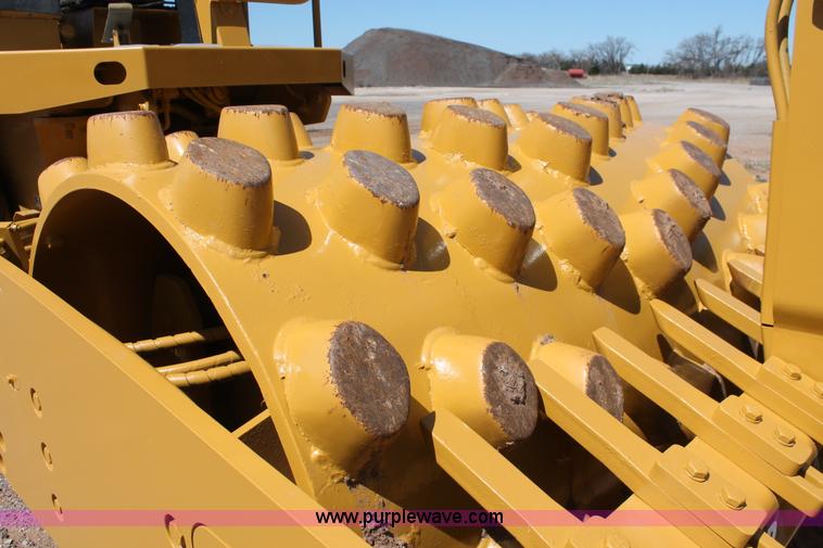 image for item H5675 2003 Caterpillar CP-433E vibratory padfoot compactor