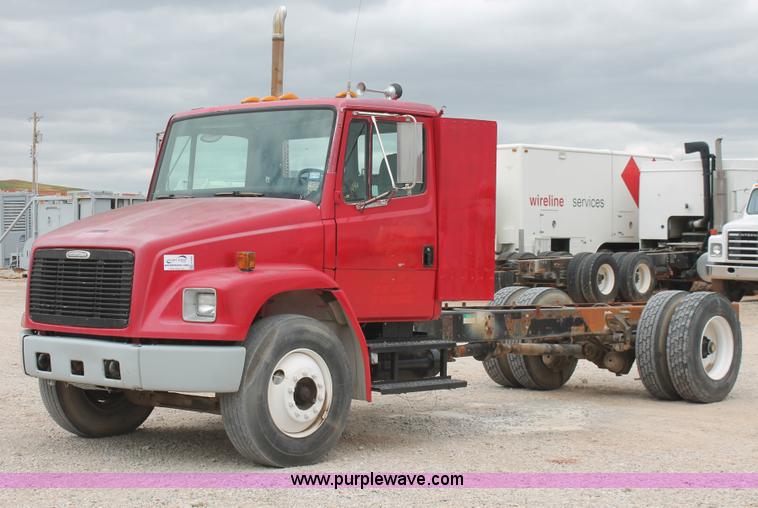 image for item H5680 1997 Freightliner FL80 semi truck