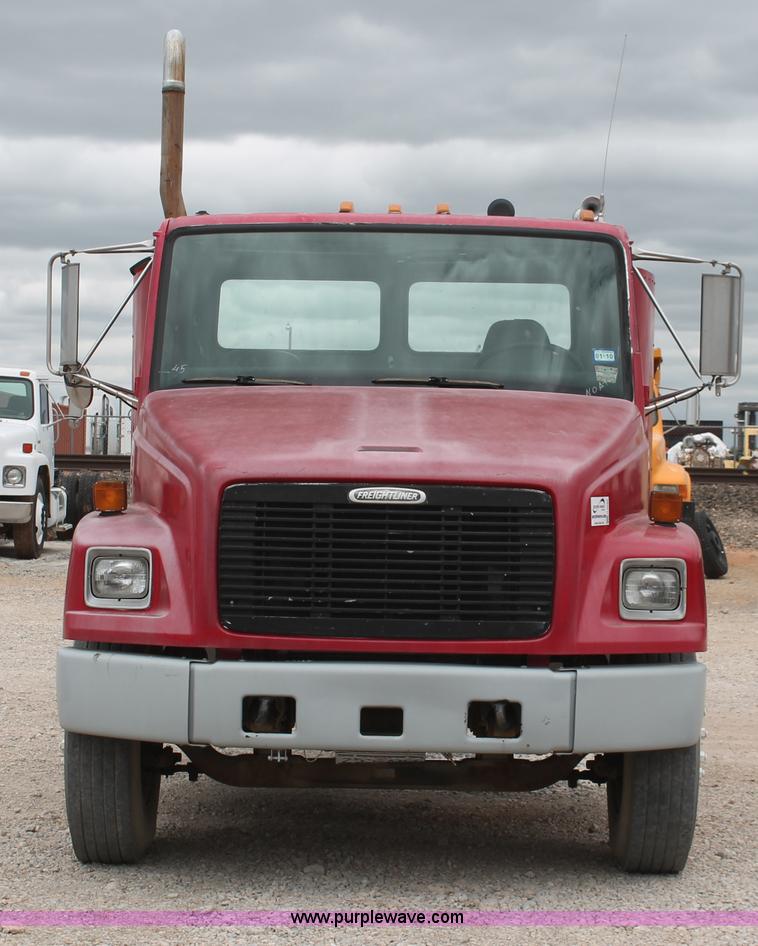 image for item H5680 1997 Freightliner FL80 semi truck