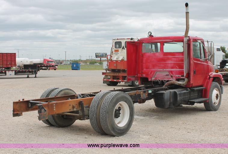 image for item H5680 1997 Freightliner FL80 semi truck