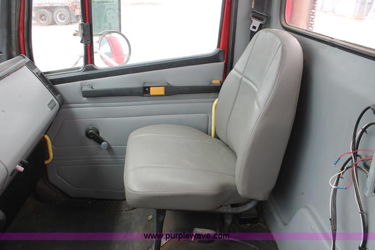 image for item H5680 1997 Freightliner FL80 semi truck