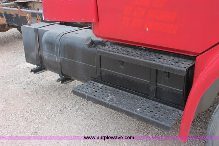 image for item H5680 1997 Freightliner FL80 semi truck