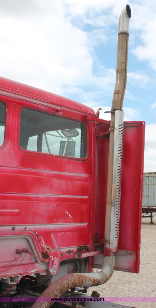 image for item H5680 1997 Freightliner FL80 semi truck