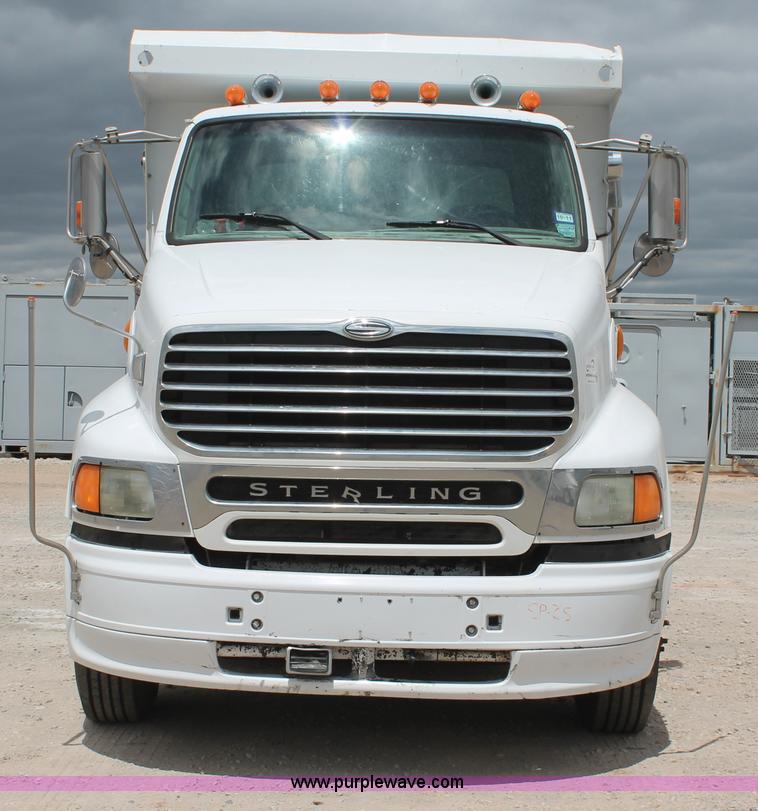 image for item H5681 2002 Sterling AT9500 Dump truck