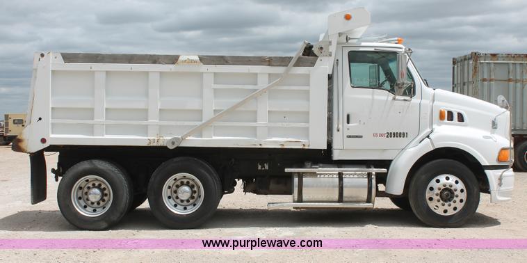 image for item H5681 2002 Sterling AT9500 Dump truck