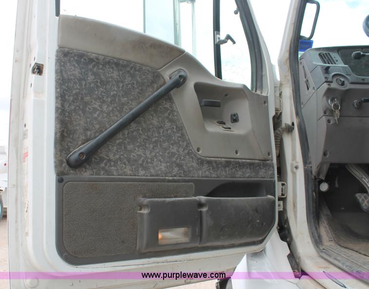 image for item H5681 2002 Sterling AT9500 Dump truck