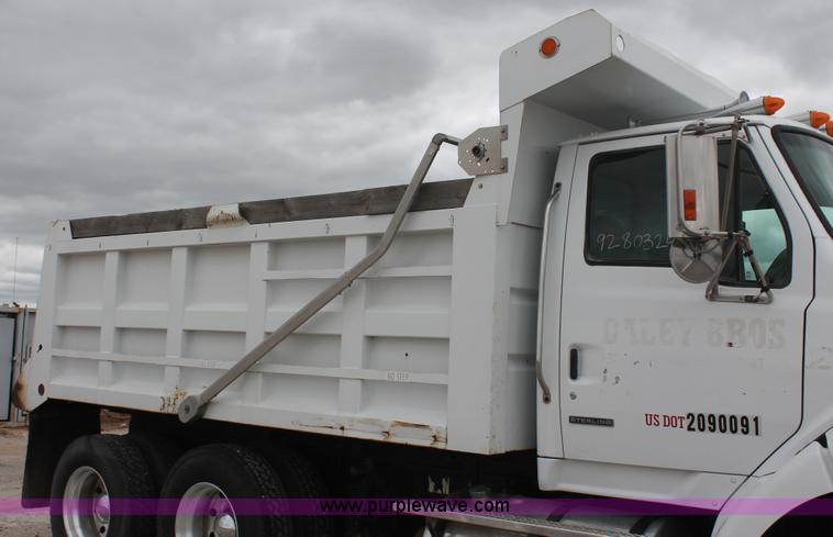 image for item H5681 2002 Sterling AT9500 Dump truck