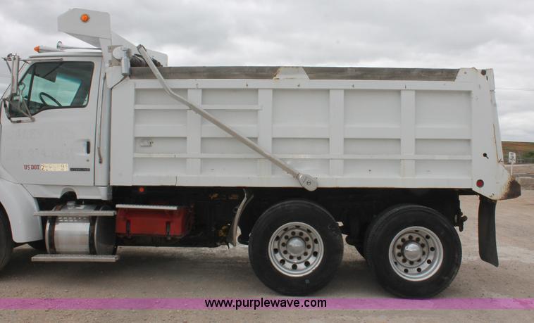 image for item H5681 2002 Sterling AT9500 Dump truck