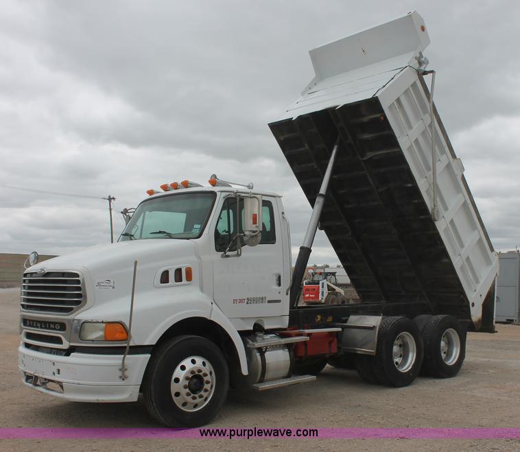 image for item H5681 2002 Sterling AT9500 Dump truck