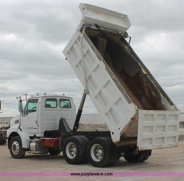 image for item H5681 2002 Sterling AT9500 Dump truck