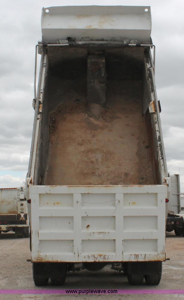 image for item H5681 2002 Sterling AT9500 Dump truck