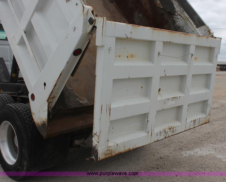 image for item H5681 2002 Sterling AT9500 Dump truck