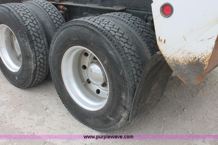 image for item H5681 2002 Sterling AT9500 Dump truck