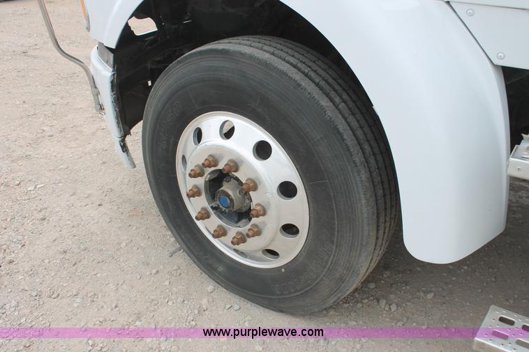 image for item H5681 2002 Sterling AT9500 Dump truck